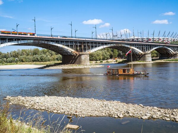 Новини світу - У Варшаві зафіксували рекордно низький рівень води у Віслі