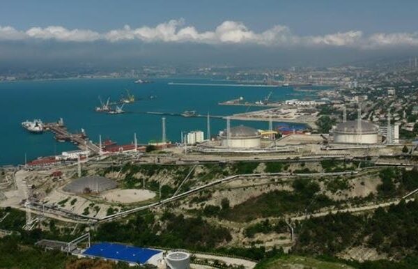 Новини світу - В Росії через дрони призупинили роботу два ключові нафтові порти - ЗМІ