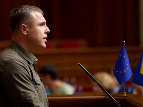 Новини України - Вбивця Парубія планував отримати гроші і втікти за кордон - нардеп