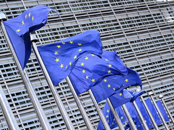 Новини світу - ЄС виключив зі списку санкцій проти Росії одного фігуранта
