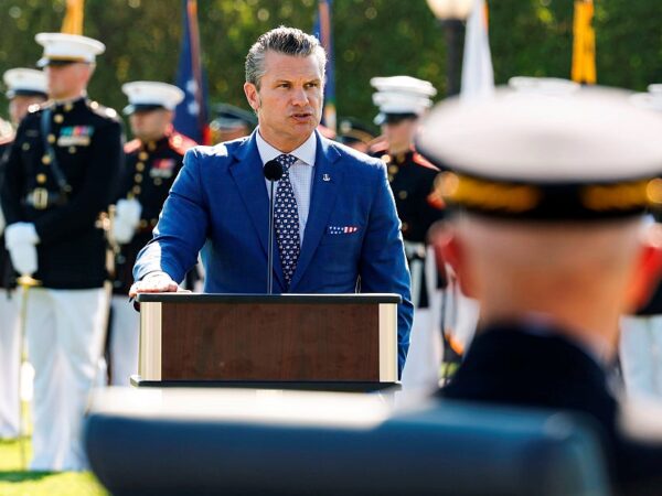 Новини світу - Загадкова зустріч. В США скликають усіх генералів