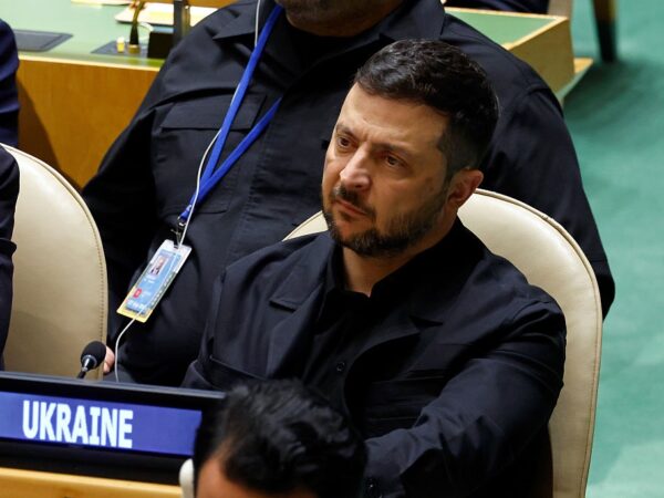 Новини України - Зеленський назвав реакцію НАТО на авіаційні провокації Росії "слабкою"