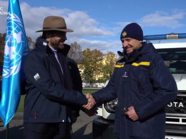 ДСНС отримала 12 броньованих медичних автомобілів від ПРООН