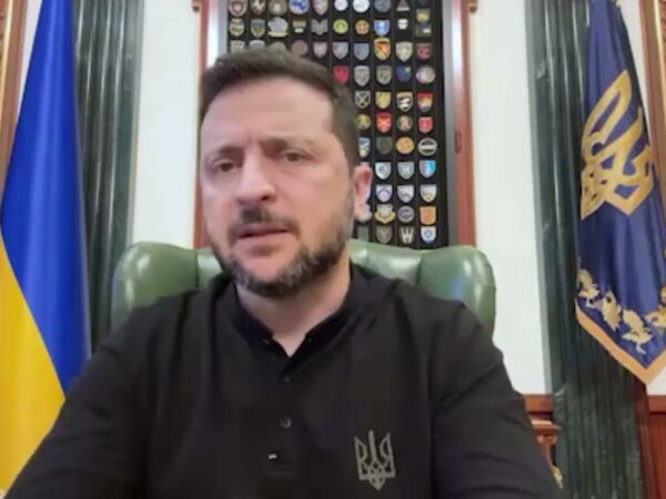 Президент України Володимир Зеленський у вечірньому зверненні подякував українським рятувальникам