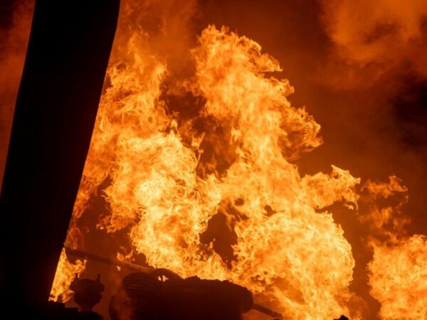 Новини України - Атака дронів на Харків: спалахнула пожежа на цивільному підприємстві