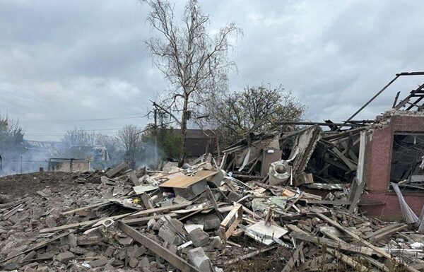 Новини України - Авіаудари по Костянтинівці: є загиблий та поранена