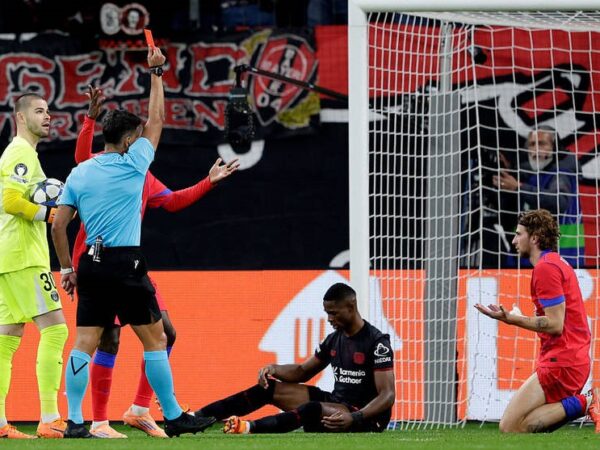 Новини спорту - Дембеле прокоментував червону картку Забарного