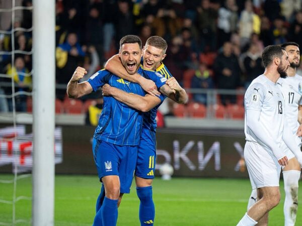 Новини спорту - Довбик пояснив, як команда відреагувала на гол у роздягальню