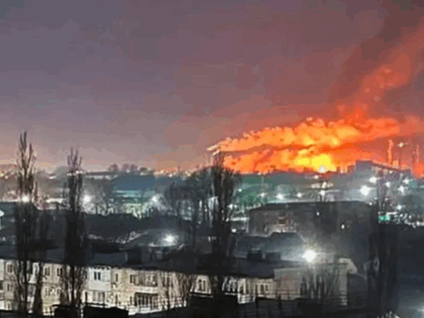 Новини світу - Дрони атакували НПЗ в російській Уфі - соцмережі