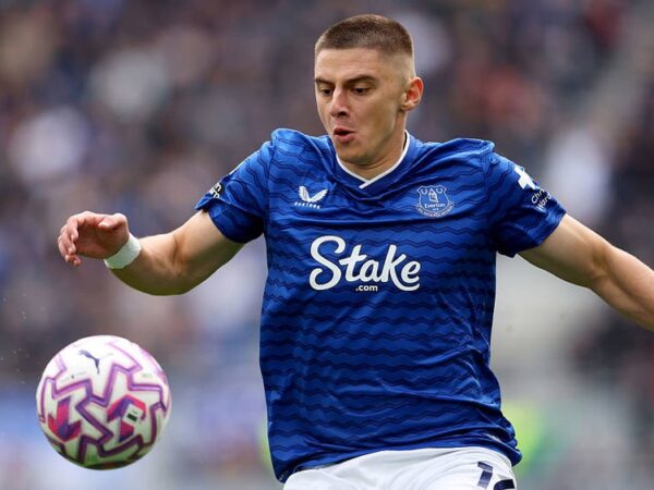 Новини спорту - Евертон продовжить контракт з Миколенком