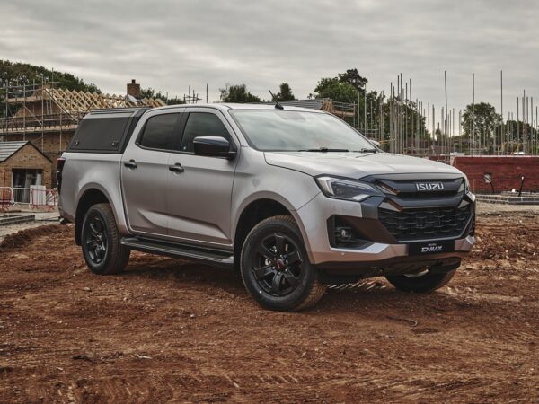 Авто новини - Isuzu представила комерційну версію пікапа D-Max V-Cross