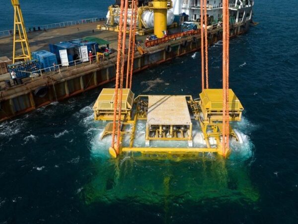 Технології - Китай вперше у світі запустив комерційний підводний дата-центр