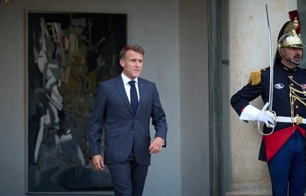 Новини світу - Коаліція охочих збереться у Лондоні - Макрон