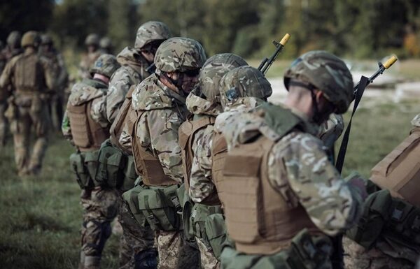 Новини України - Контракт 18-24 розширять на всі бойові підрозділи