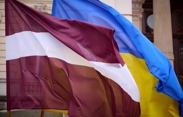 Новини світу - Латвія відправить Україні партію військової допомоги і 65 авто