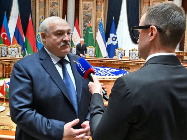 Новини світу - Лукашенко знову пригрозив Зеленському втратою країни