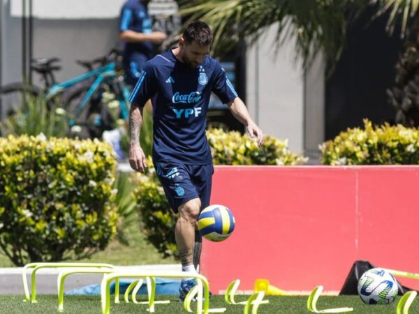 Новини спорту - Мессі приєднався до збірної Аргентини після яскравого матчу