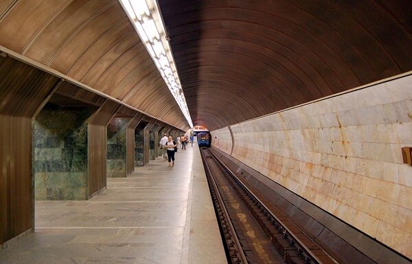 Новини Києва - Метро Києва відновило звичний рух потягів