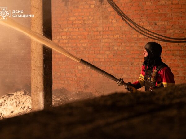 Новини України - На Сумщині росіяни поцілили в об'єкт інфраструктури, є знеструмлення