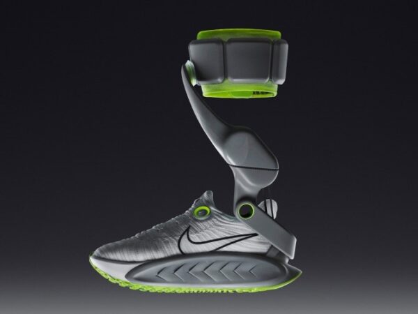 Технології - Nike представила перше у світі взуття з електроприводом