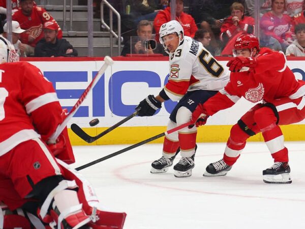 Новини спорту - НХЛ: Чикаго переміг Сент-Луїс у запеклому матчі