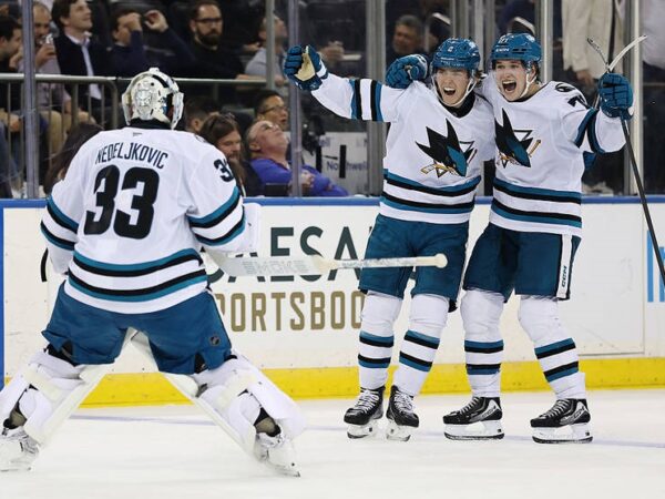 Новини спорту - НХЛ: успіх Айлендерс і невдачі фаворитів