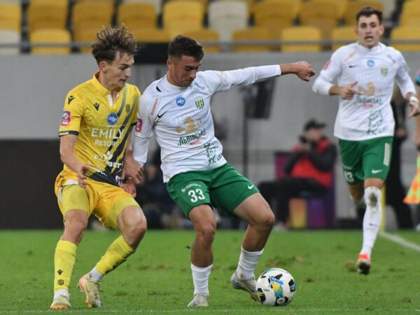 Новини спорту - Нова версія львівського дербі: Рух і Карпати об’єдналися і вийшли на поле