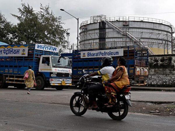 Новини бізнесу - НПЗ Індії готуються скоротити імпорт російської нафти - ЗМІ