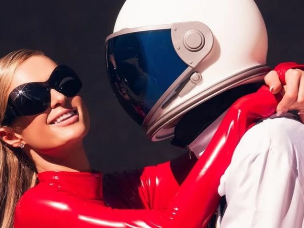 Новини культури - Періс Гілтон повторила легендарний образ Брітні Спірс до Гелловіна