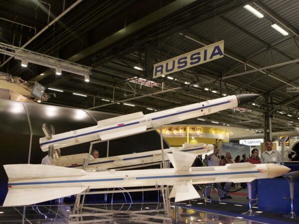 Новини України - Понад 80 військових заводів РФ досі не під санкціями - ГУР