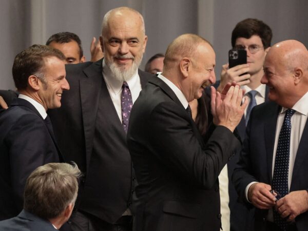 Новини світу - Прем’єр Албанії пожартував з Макроном та Алієвим над Трампом