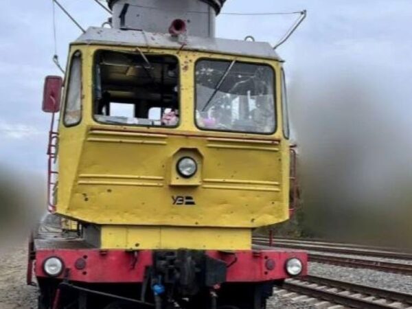 Новини України - Росіяни вдарили по залізниці у Чернігові: поранено машиніста