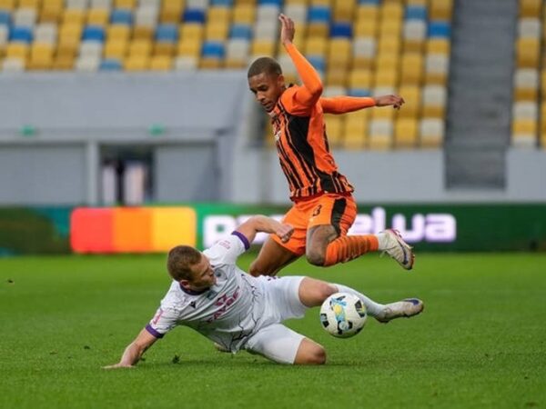 Новини спорту - Шахтар посипає голову попелом: 1:4 у грі з ЛНЗ як рекорд невдачі