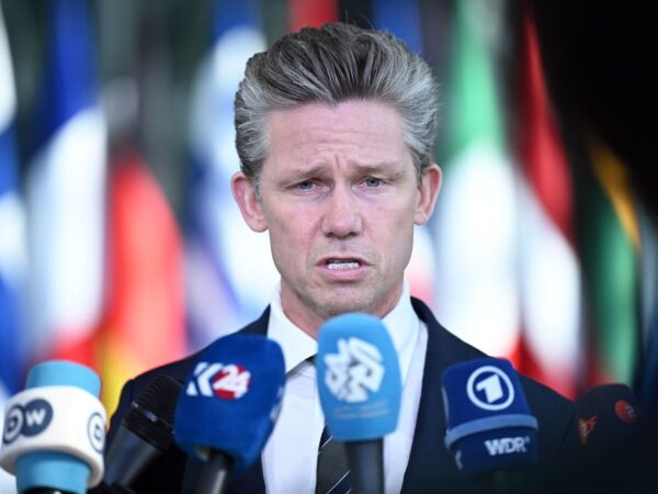 Новини світу - Швеція закликала Європу перейти "у режим війни"