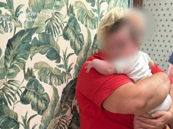 Новини Києва - Скандал з сурогатним материнством: у Києві викрили спробу продажу немовля