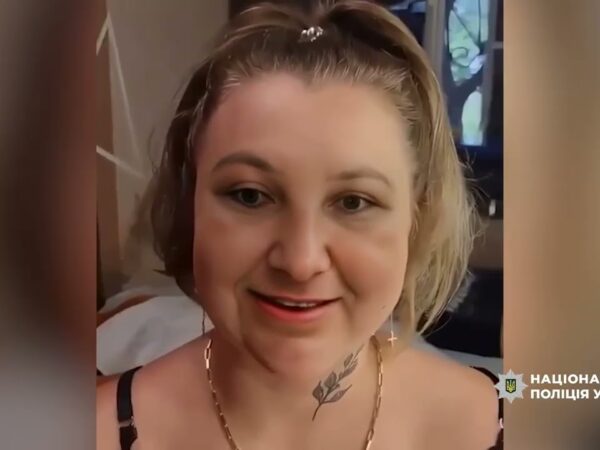 Слідчі поліції викрили шахраїв, яка за допомогою штучного інтелекту оформлювала кредити на українців