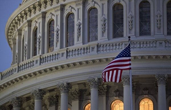Новини світу - Трамп через шатдаун заморозив фінансування демократичних штатів