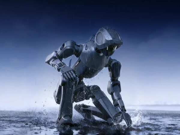 Технології - У Китаї представили першого людиноподібного робота із захистом від води