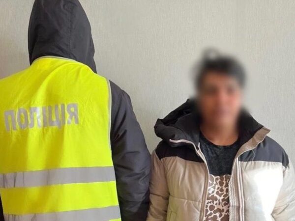 Новини Києва - У Києві "ворожка" виманила у дівчини 120 тисяч за зняття "порчі"