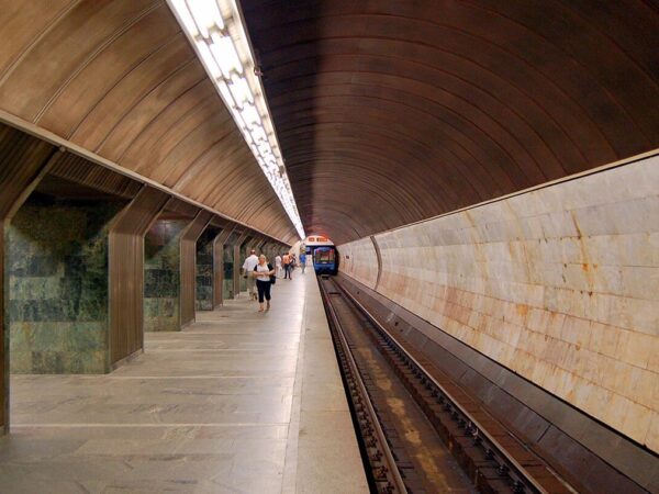 Новини Києва - У Києві зупинилась "зелена" гілка метро