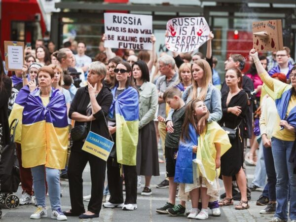 Новини світу - У Німеччині сотні угорців видавали себе за біженців з України