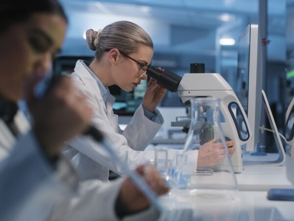 Технології - У США створили "супервакцину", яка блокує розвиток раку