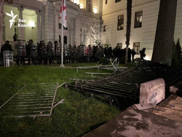 Новини світу - У Тіблісі тривають акції протесту