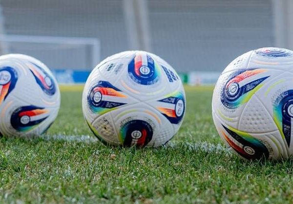 Новини спорту - Україна в матчі з Ісландією одягне жовте