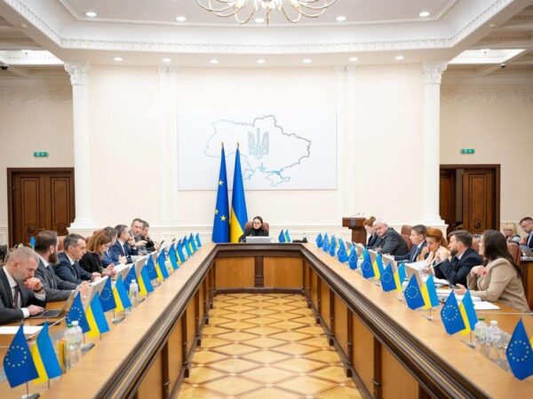 Новини України - Уряд схвалив відправку військових до центру НАТО-Україна в Польщі