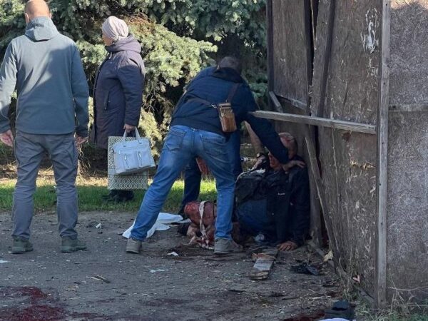 Новини України - В Луганську від вибуху замінованої музичної колонки постраждали двоє людей