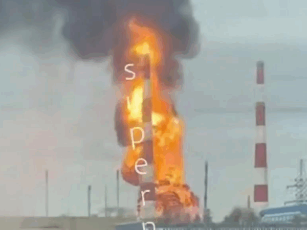 Новини світу - В Оренбурзі палає газопереробний завод