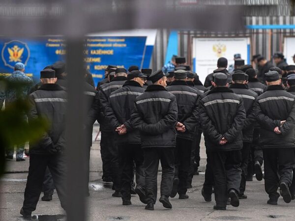 Новини світу - В Росії доходи в'язнів перевищують доходи вчителів - СЗР
