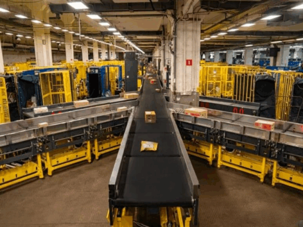 Новини Києва - Вибух на Укрпошті в Києві: зʼявилися нові деталі