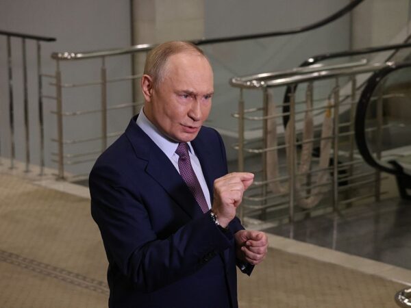 Новини світу - "Втрати будуть". Путін відреагував на санкції США